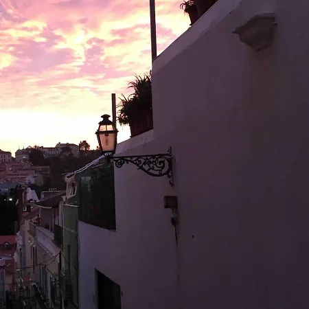 Sunny In Town With Terrace Lizbona