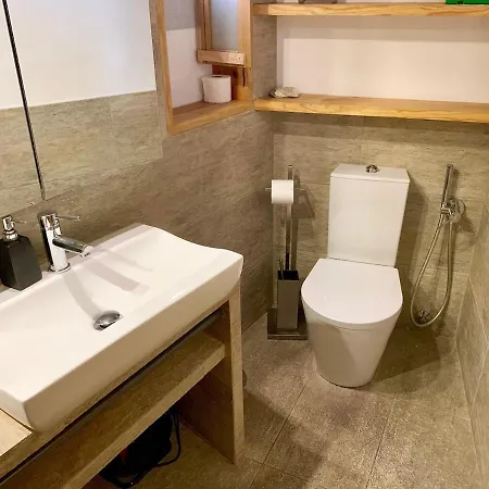 Sunny In Town With Terrace *