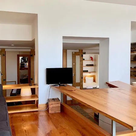 Sunny In Town With Terrace 아파트 리스본