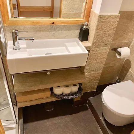 아파트 Sunny In Town With Terrace